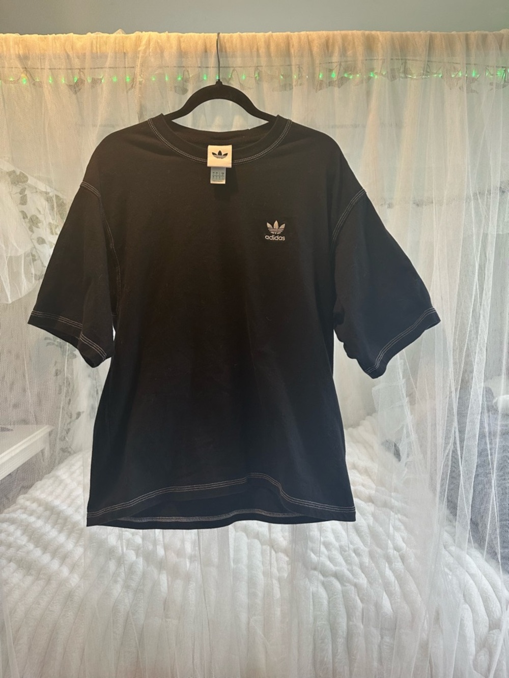 Men’s oversized black small adidas shirt